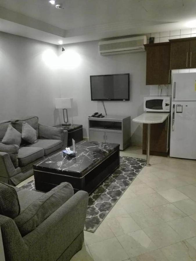 Sixty Three Hotel Suites Riyadh Bagian luar foto