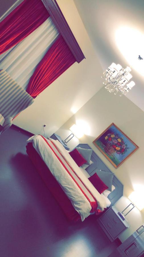 Sixty Three Hotel Suites Riyadh Bagian luar foto