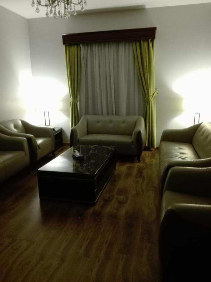 Sixty Three Hotel Suites Riyadh Bagian luar foto