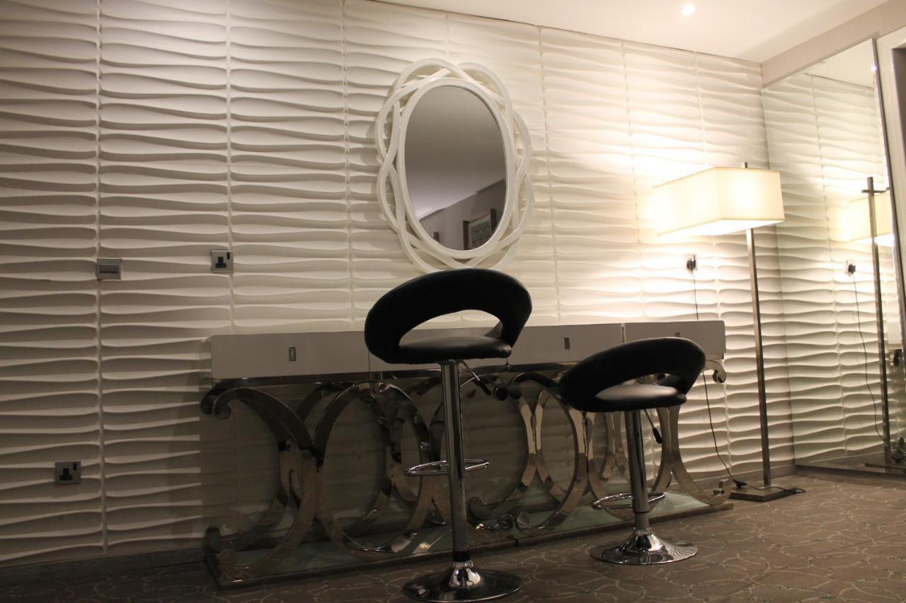 Sixty Three Hotel Suites Riyadh Bagian luar foto